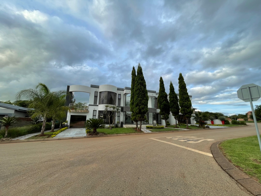 To Let 6 Bedroom Property for Rent in Seasons Lifestyle Estate North West